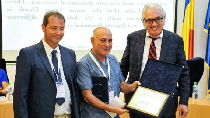 Mathematician receives award